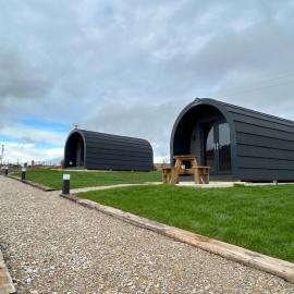 Hilltop Glamping, hotel di Ardara