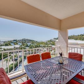 Walk to Beach: St Thomas Condo w/ Balconies, hotel a Nazareth