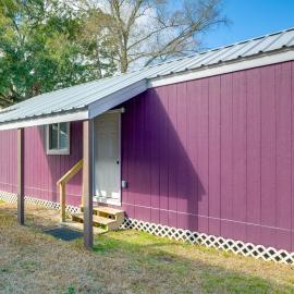 4 Mi to Dtwn Picayune! Piney Woods Tiny Home, hotel em Picayune
