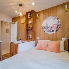 Paris Homestay en Rose, hotel in Le Kremlin-Bicêtre