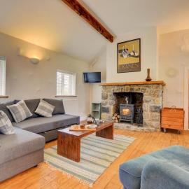 3 Bed in Llanrhychwyn oc-wag577