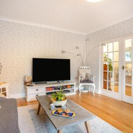 4 Bed in Bishopston oc-t34163