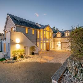 5 Bed in Rock oc-m33185, hotel en Roche