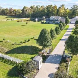 Family Home on 9 Acres! Climbing Wall & Gym