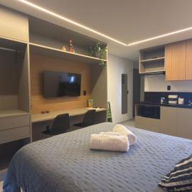 Lindo Studio com rooftop e piscina