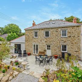 4 Bed in Penryn oc-c27969, khách sạn ở Penryn