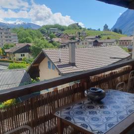 Les appartements du Manoir - Vue Alpes, proche Château de Villa, hôtel à Sierre