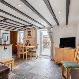 2 Bed in Chideock oc-g32451, hotelli kohteessa Chideock