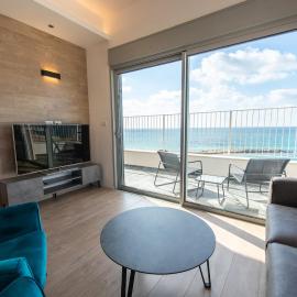 Port city - beach front Penthouse bat galimmamad