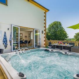 5 Bed in Bradworthy oc-d31987