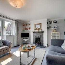 3 Bed in Holt oc-1987