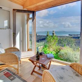 3 Bed in Mousehole oc-bumble