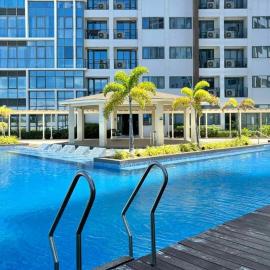 Mactan Newtown Staycation Near Airport & Beach, hotel di Punta Engaño