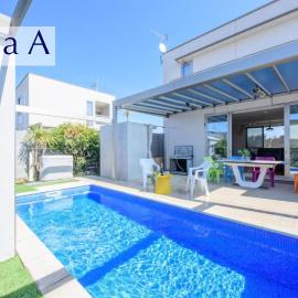 Pool Villa Mito - Pool Villa 水戸, hotel a Mito