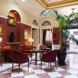 सेविल में, होटल Hotel Cervantes
