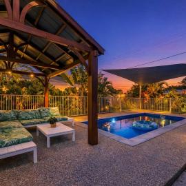 Private Pool Retreat 3BR 2BA Townsville Pet-Friendly, hotel in North Ward