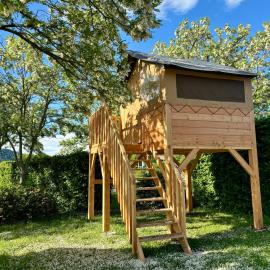 Camping Onlycamp du lac de Roybon、Roybonのホテル