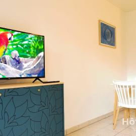 Balcons de Renoir Residence Parking & Pool, hotel in Limoges