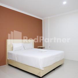 Hotel Andono near YIA Mitra RedDoorz, готель у місті Джок'якарта