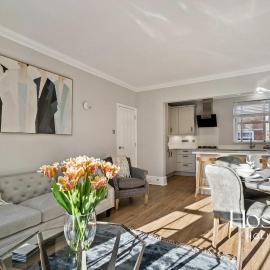 The Remenham Suite - 2 Bed Near Henley with Parking