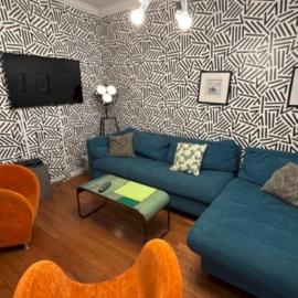 Trendy 5-Bedroom Home in NYC Prime Location, hotel in New York