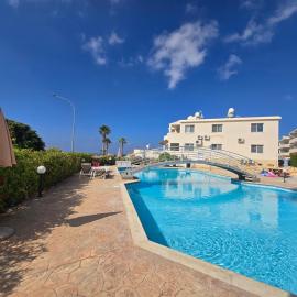 Beautiful Townhouse in Peyia Paradise