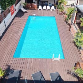 Elementz Apartments, hotel u gradu Paramaribo