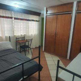 Uhuru Peak Hostel，莫希的飯店