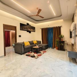 Tranquil service apartment