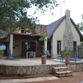 Africana Properties Impala Private Villa, hotel in Hoedspruit