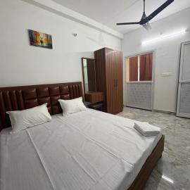 Pipra Dewās में, होटल Satyamev Grand Inn