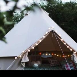 Wildberry glamping, hotel in Orgères-la-Roche