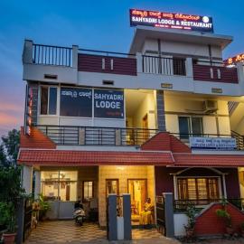Sahyadri Lodge and Restaurant, hotel in Chikmagalūr
