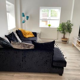 Exclusive 1 and 2 Bedroom Flats only 0,5 miles aw, hotel u gradu Bajsester