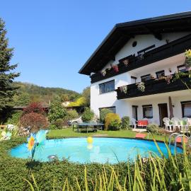 Gästehaus Schachnerhöhe, viešbutis mieste Šteiras