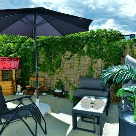 Apartment Lorena s dvorištem with Garden Ground Floor Pianterreno EG FREE PARKING