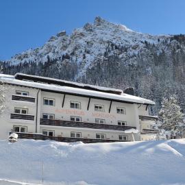 Alpenhaus Montafon by Pferd auf Wolke, Hotel in Gargellen