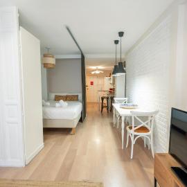Bright loft city centre by United Renters