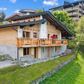 Chalet cosy Le Bouquetin jacuzzi et sauna idéal familles & couples vue imprenable、ナンダのホテル