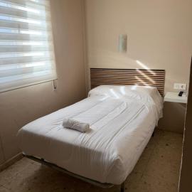 Hostal Alcántara, hotel v destinácii Bailén