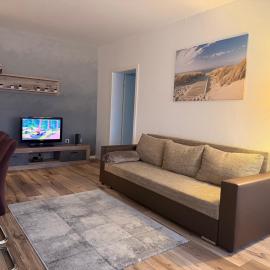 Modern 2-Room Apartment with Free Parking and Balcony