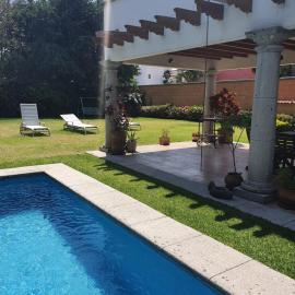 Azalea Paradise - Heated Pool & Garden – hotel w mieście Cuernavaca