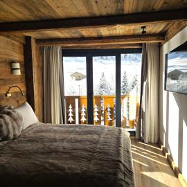 Hotel Vall d'Isard Suites، فندق في التارتر