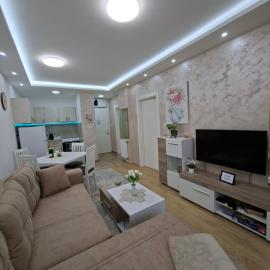 Apartman TRI KRALJA 4: Banja Koviljača şehrinde bir otel