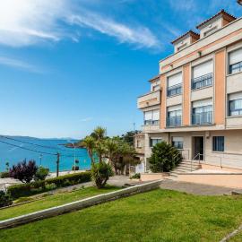 Apartamentos Punta Lucero en Portonovo, hotel in Portonovo