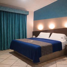 Autohotel Punto de Descanso Cordoba, hotell i Córdoba