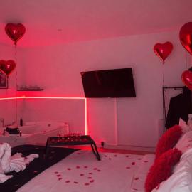 Orléans Centre - LOVE ROOM - Good Vibes Only, Hotel in Orléans