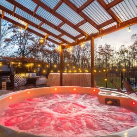 Luxury Escape 5BR Pool HotTub Game Room FirePit