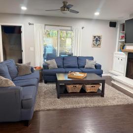 Full townhouse near Shem Creek & Downtown with Hot Tub, hotel in Charleston