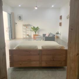 Studio Thakhek-private loft with terasse, hotel in Thakhek